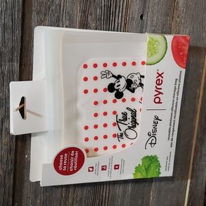 Disney Pyrex reusable platinum silicone storage bag NWT